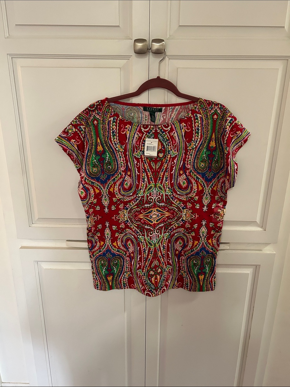 Liz Claiborne Red Paisley Short Sleeve Top with Multicolor Accents